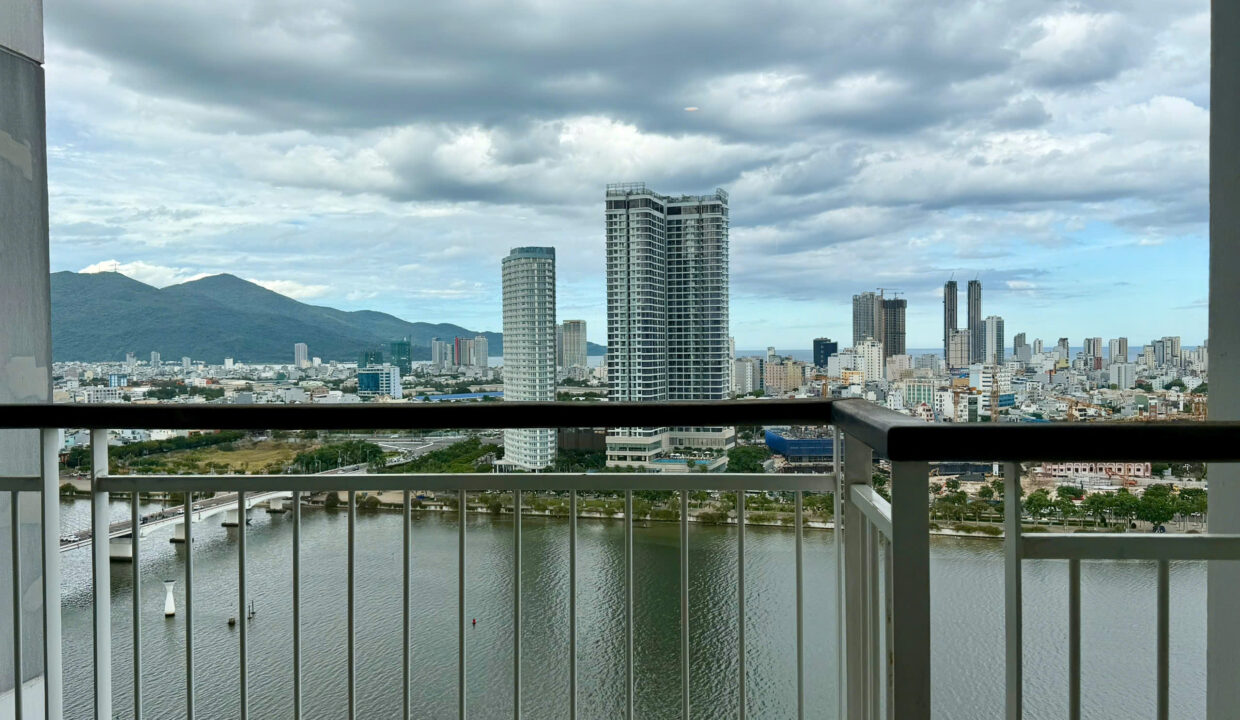 2-Bedroom Apartment at Indochina Riverside Towers