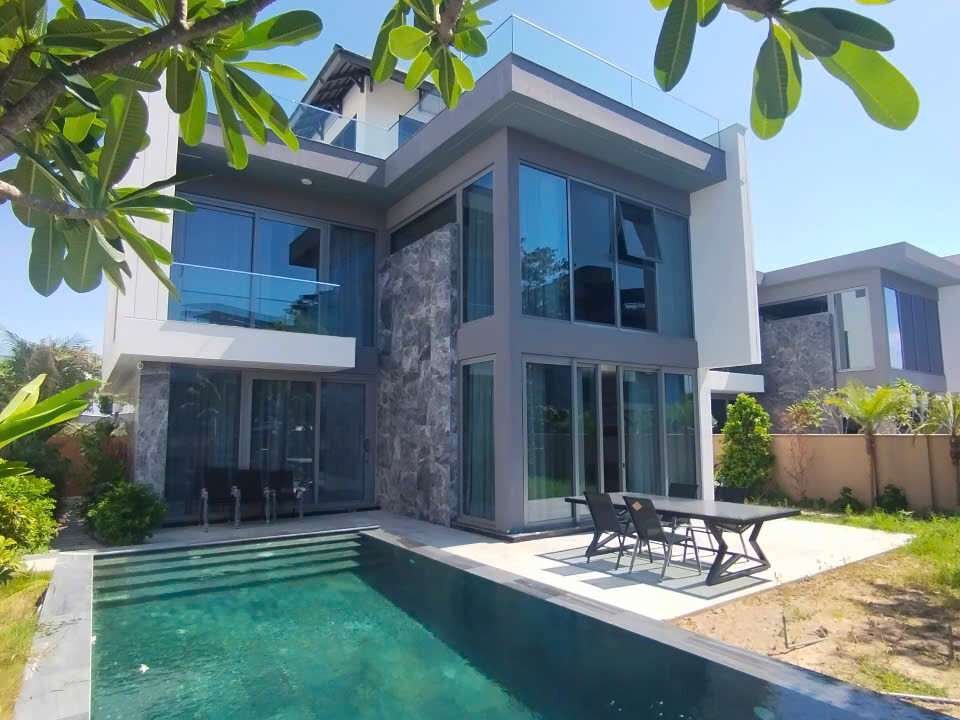 4-Bedroom Villa at Regal Victoria Da Nang