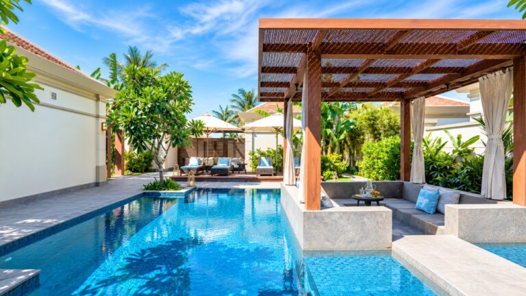 Сдаётся дом, 4 спальни, 370 м², Ngũ Hành Sơn